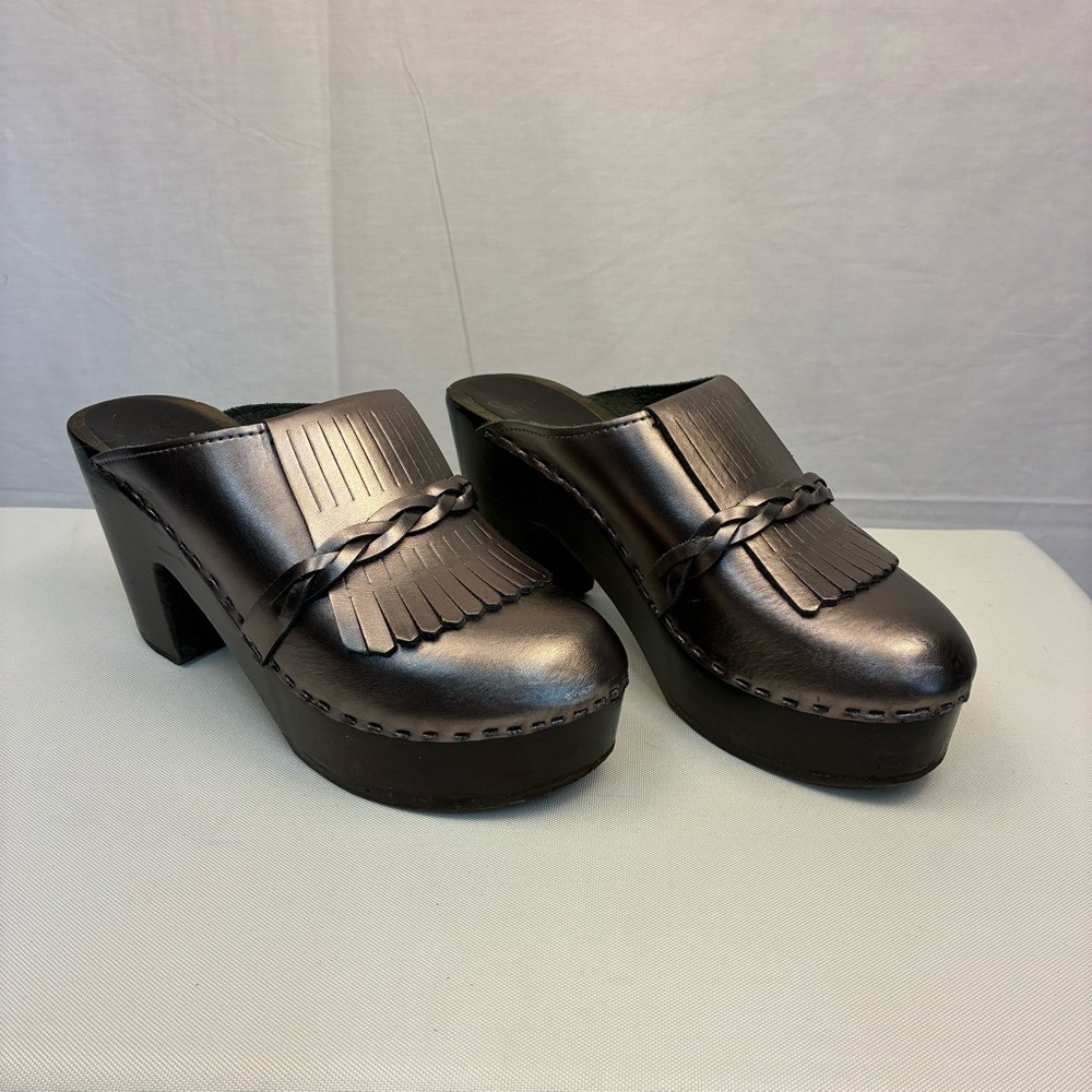 Sven Metallic Pewter Kiltie Clog 40
